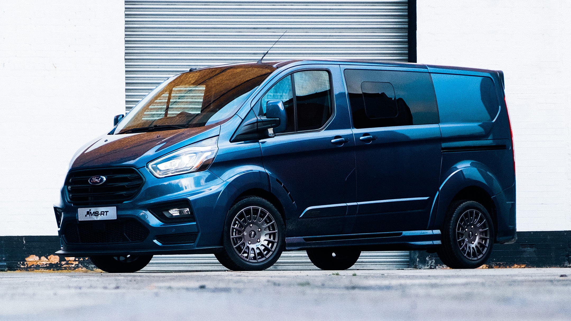 Ford Transit Custom MS-RT side view
