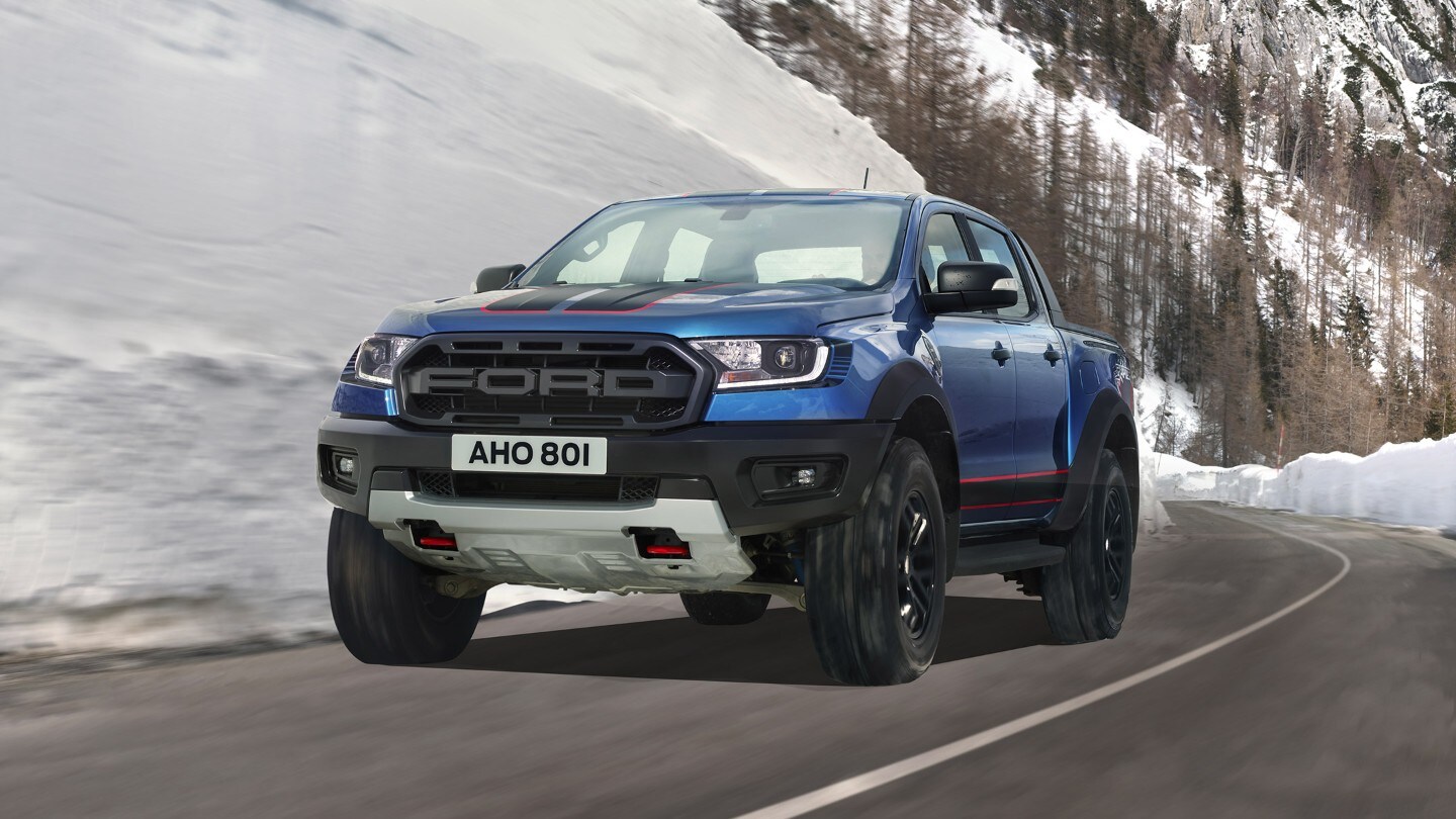 https://www.ford.fr/content/dam/guxeu/fr/cars/ranger-raptor/features/ford-ranger-raptor-fr-FEATURE_IMG_SE-16x9-2160x1215-blue-ranger-raptor-driving-in-winter.jpg.renditions.extra-large.jpeg
