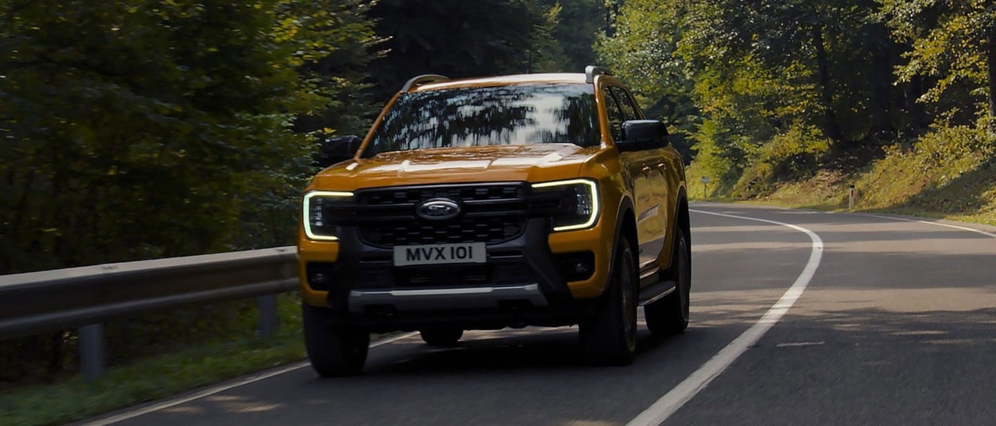 Vue arrière de 3/4 du tout nouveau Ford Ranger Super Cab