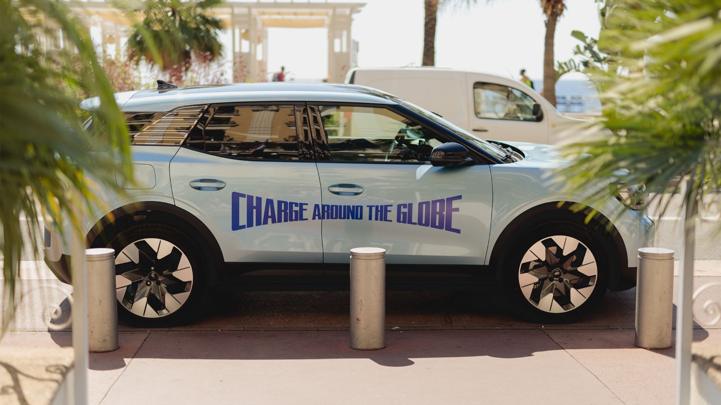 Charge Around the Globe Ford Explorer 100% électrique