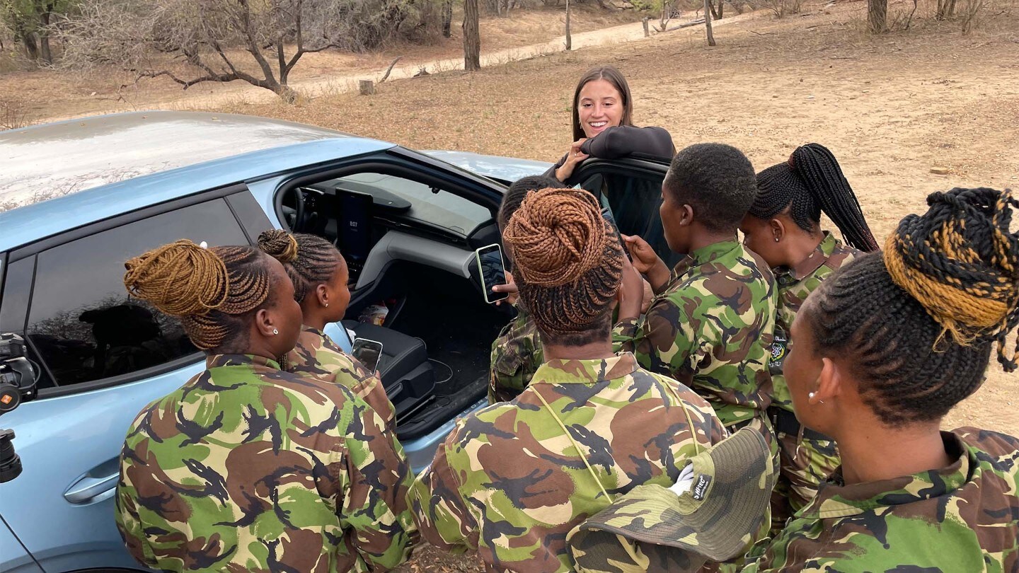 Lexie rencontre les Black Mambas, la première équipe anti-braconnage entièrement féminine au monde