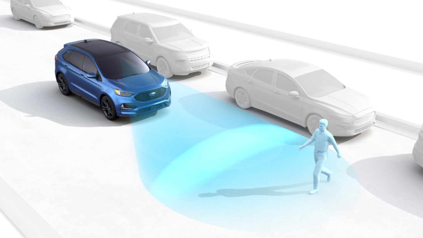 Graphique illustrant la fonction Assistance pré-collision, montrant une voiture bleue détectant un piéton via une caméra.