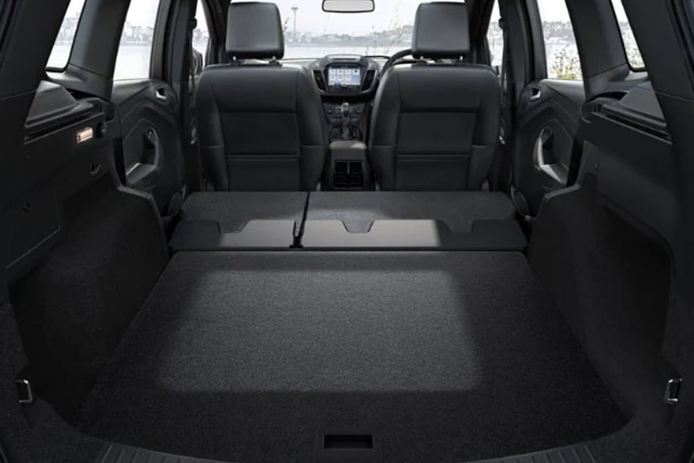 Espace de coffre Ford