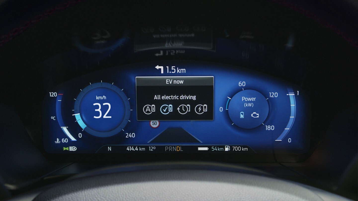 Gros plan du tableau de bord du Nouveau Ford Kuga ST-Line X. 