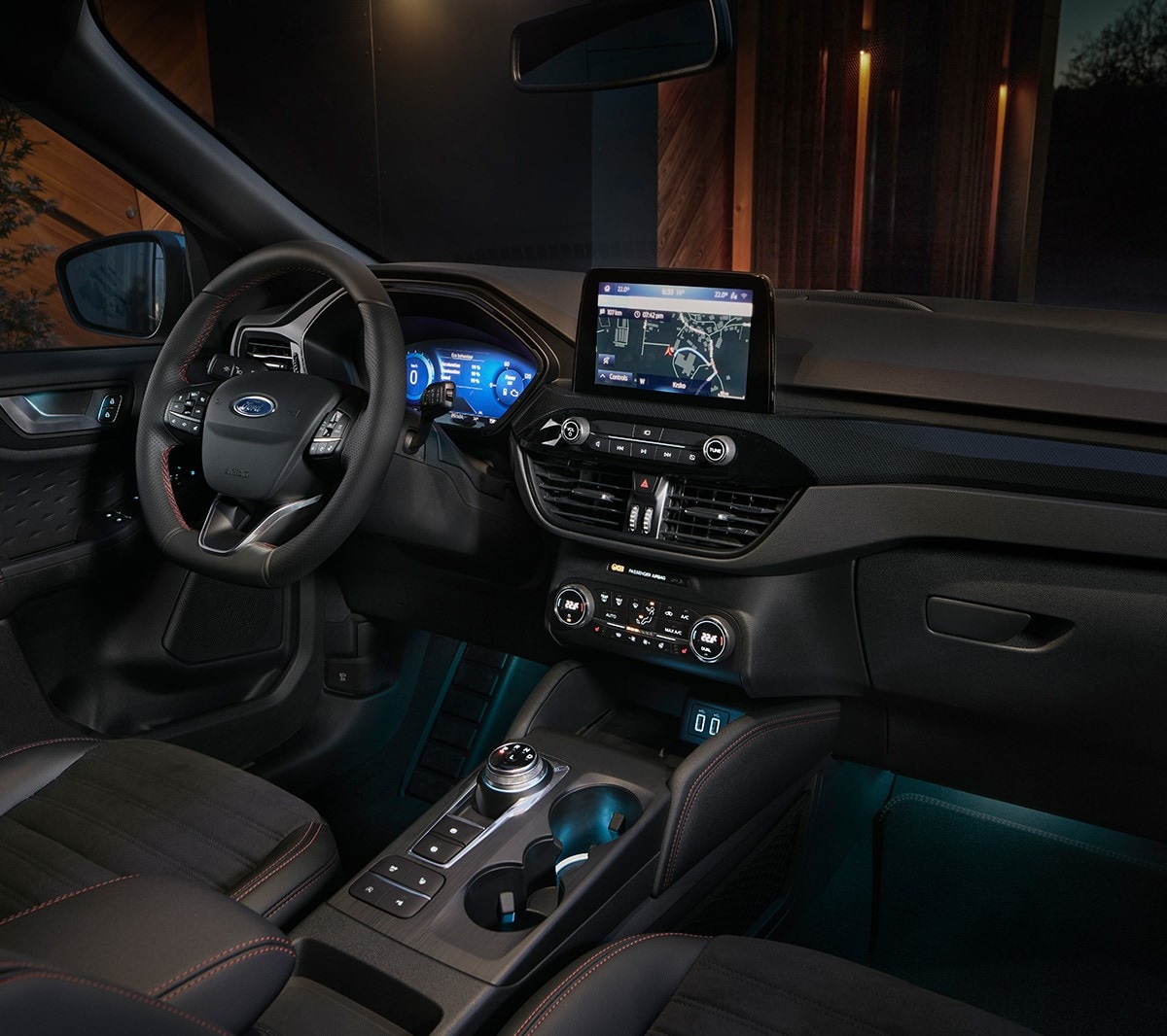 L'intérieur avec le tableau de bord du Nouveau Ford Kuga. 