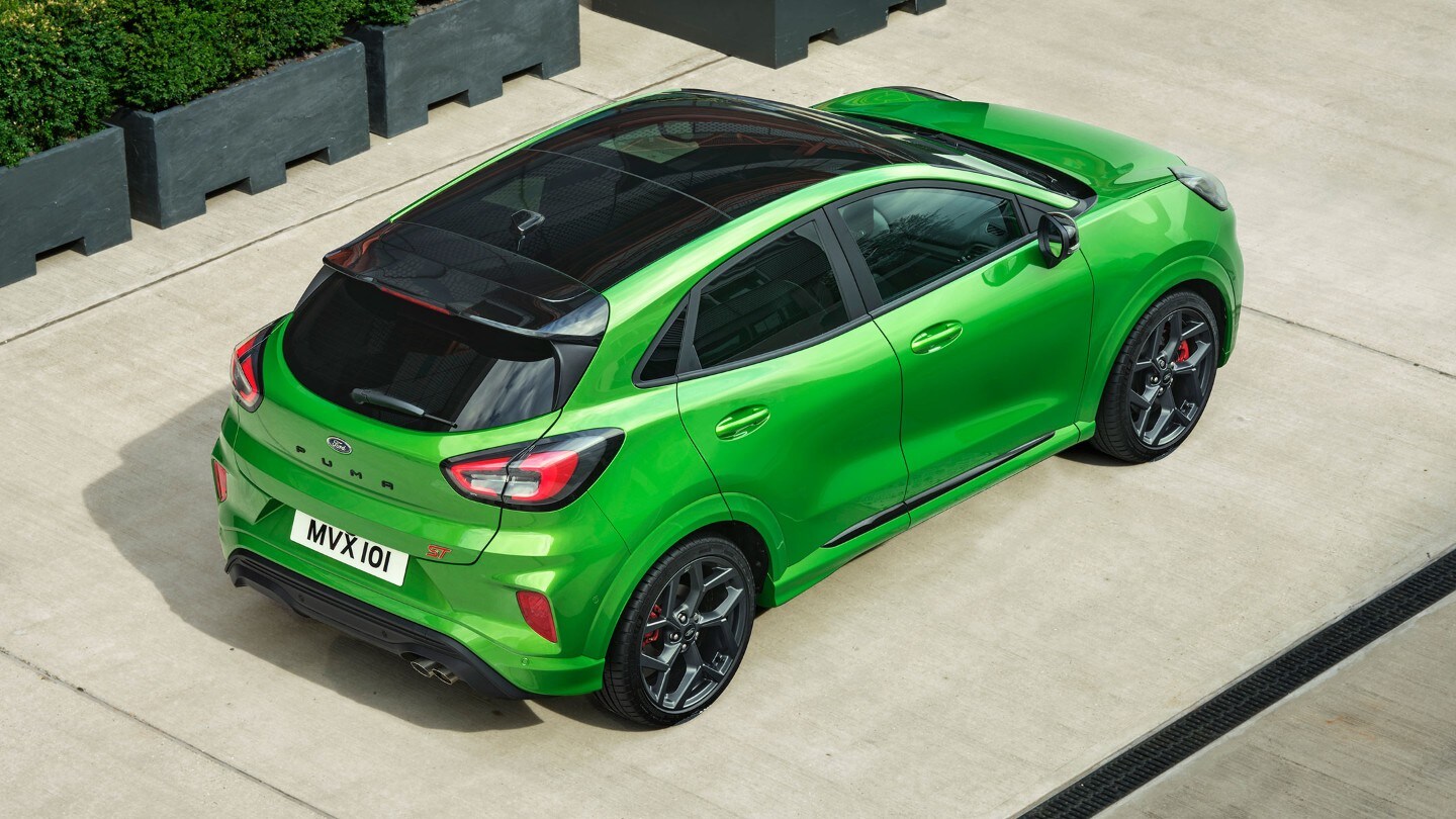 Vue arrière de hauteur du Ford Puma ST.