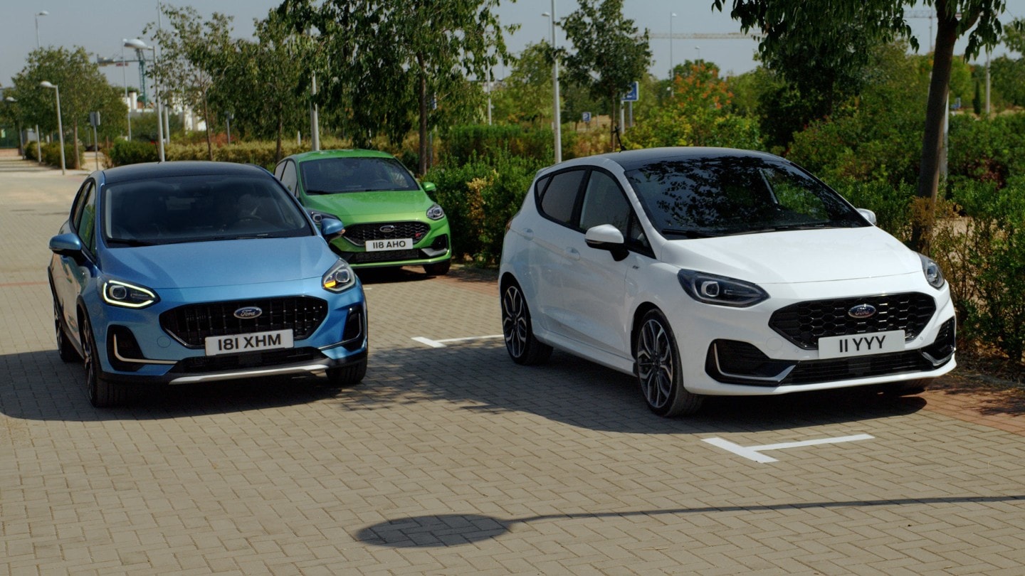 La Ford Fiesta et son conducteur effectuant une manoeuvre.