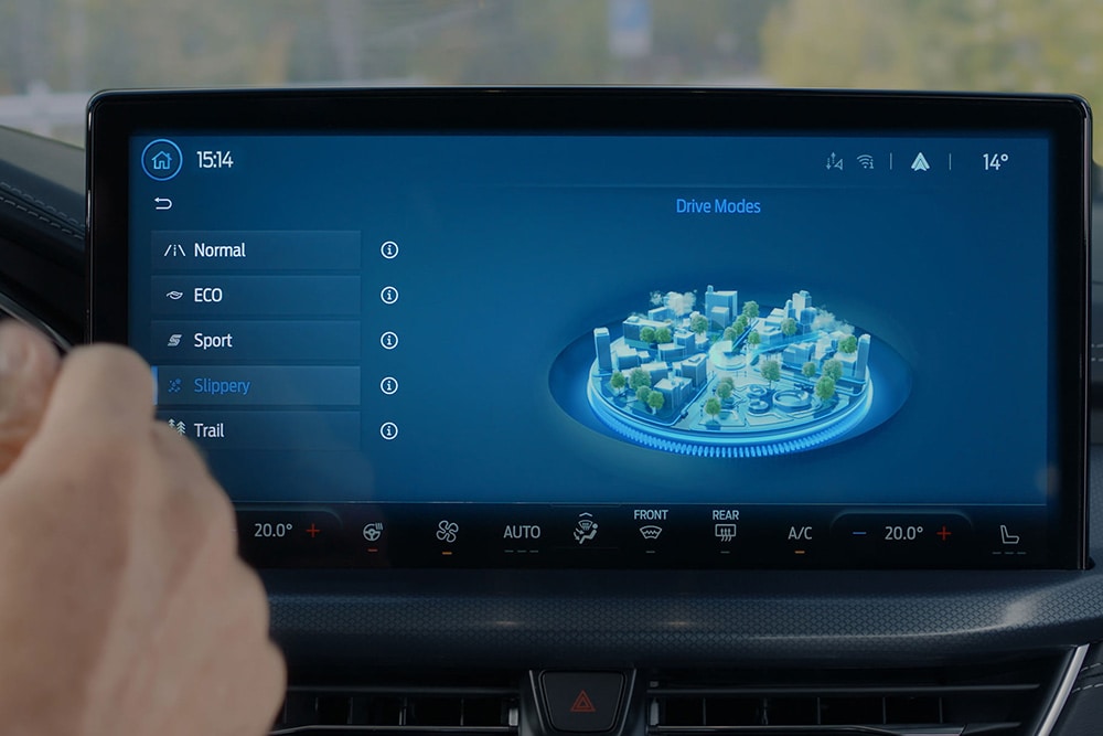 Gros plan de l'écran d'infodivertissement SYNC® 4 de la Ford Focus mettant en évidence les modes de conduite sélectionnables.