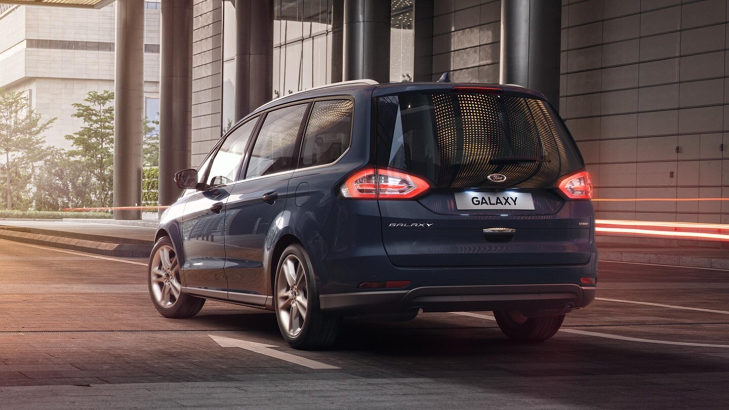 Ford Galaxy rear three quarter view 
