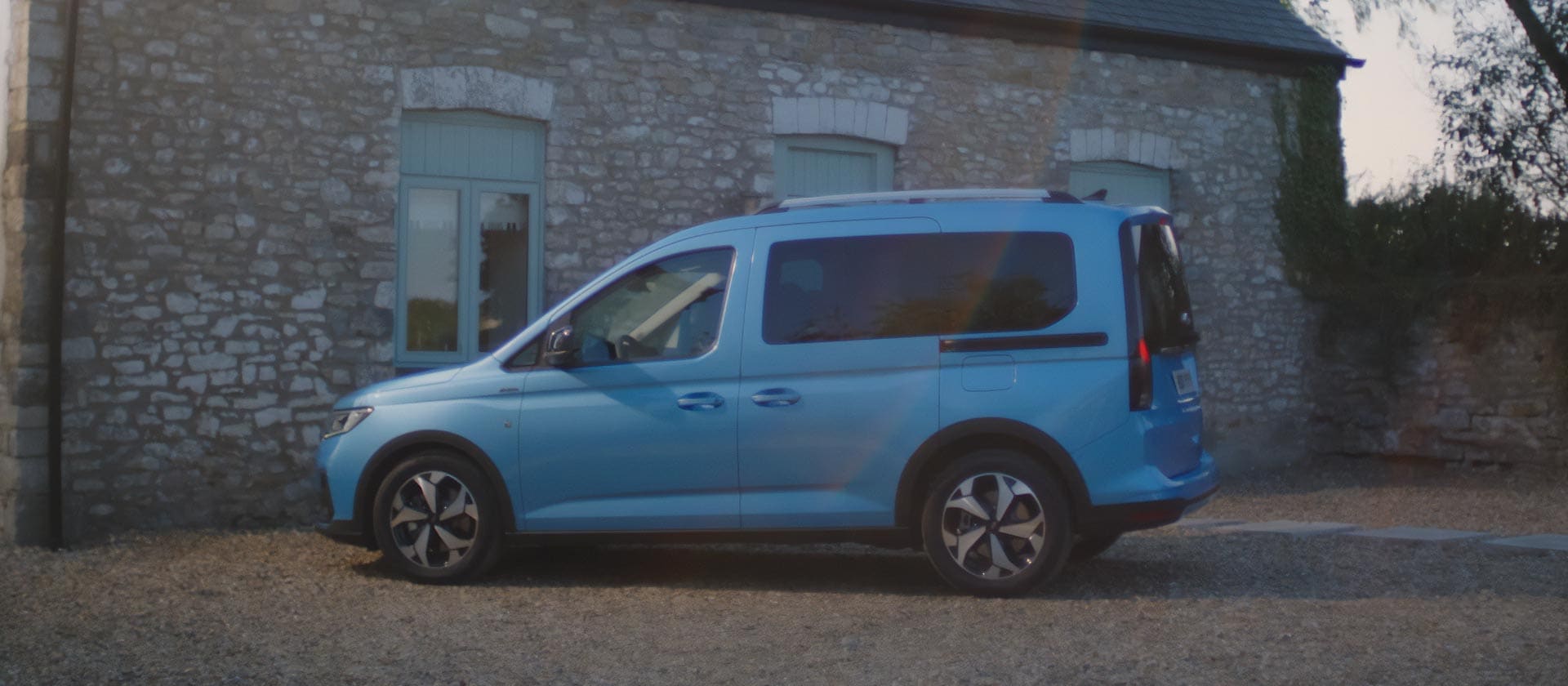 Ford Tourneo Connect driving on winding country road