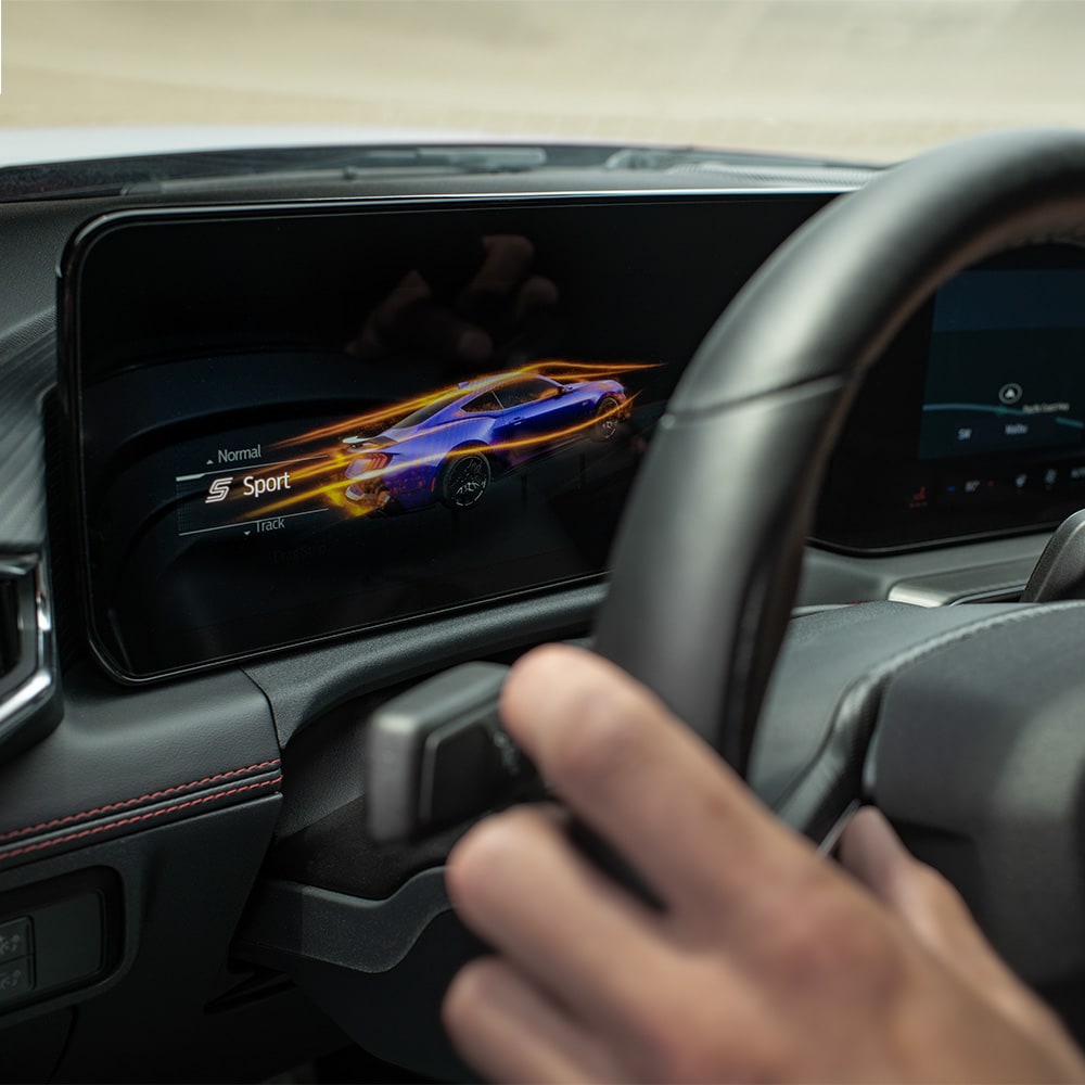 Tableau de bord numérique de la Ford Mustang en mode Sport