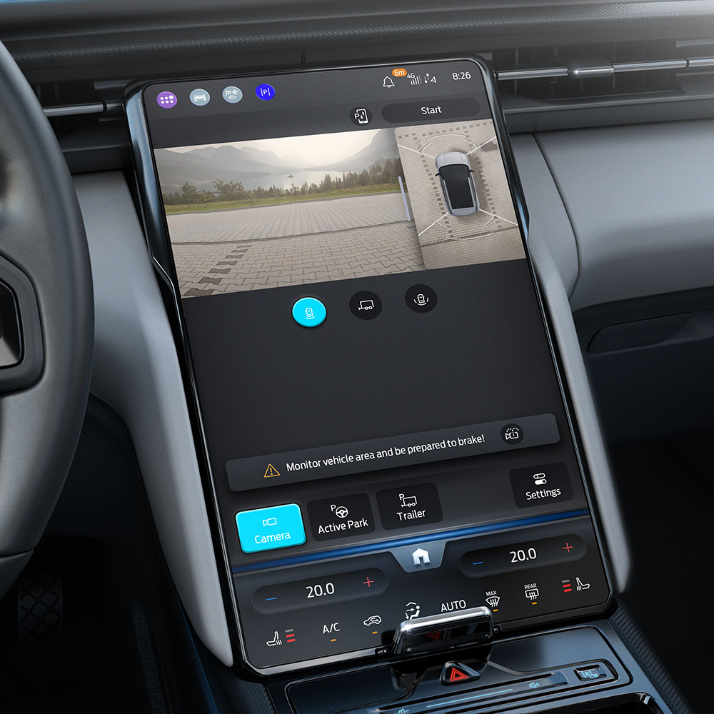 Ford Explorer using 360 camera