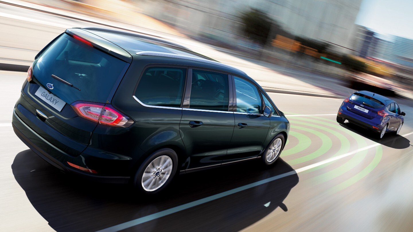 Ford S-MAX  équipé de l’assistant pré-collision avec détection des piétons