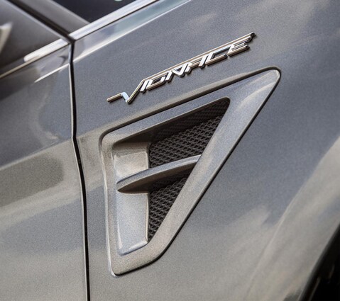 Ford S-MAX Vignale silver Vignale logo in detail