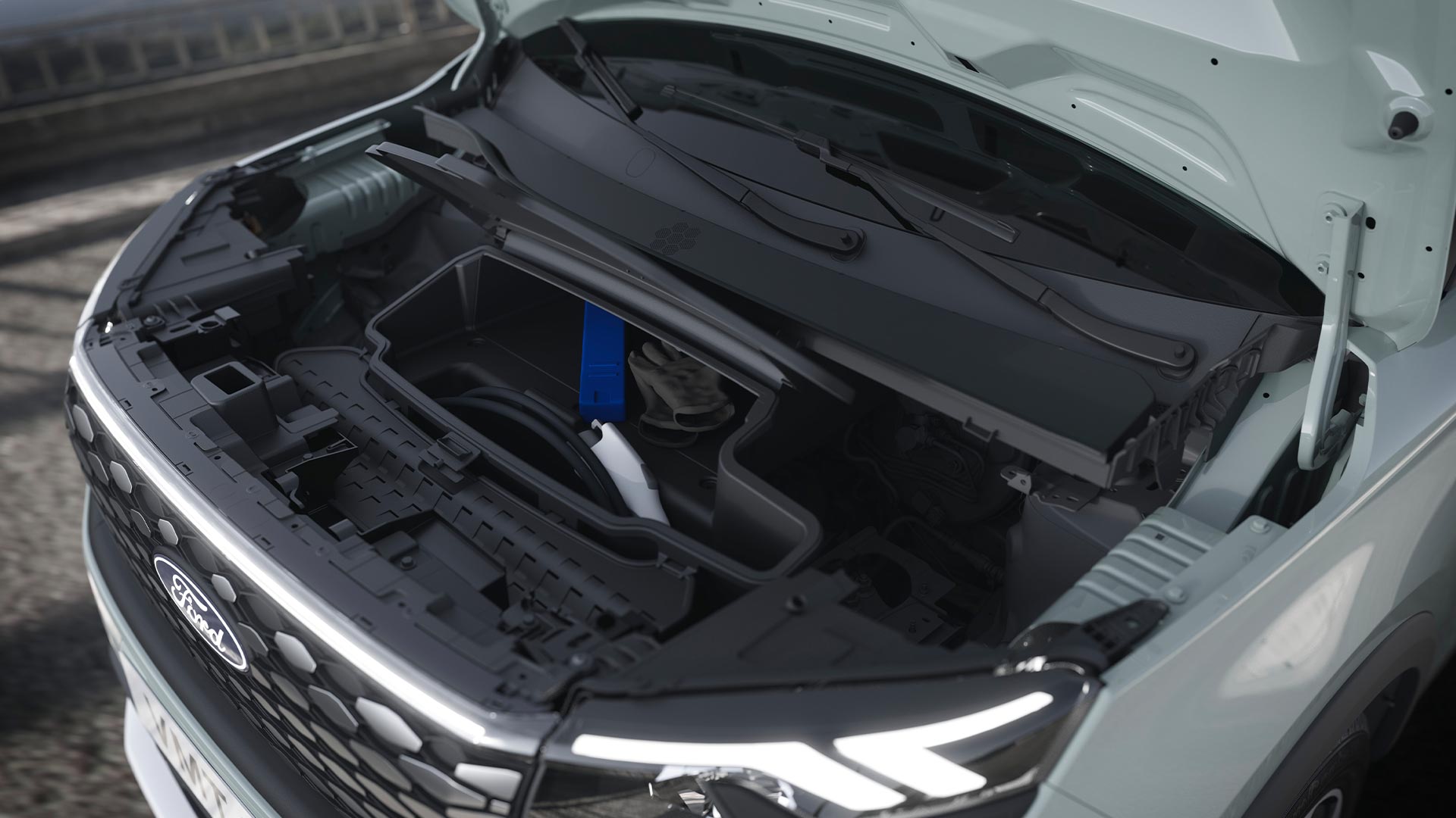 Vue du capot Ford E-Tourneo Active