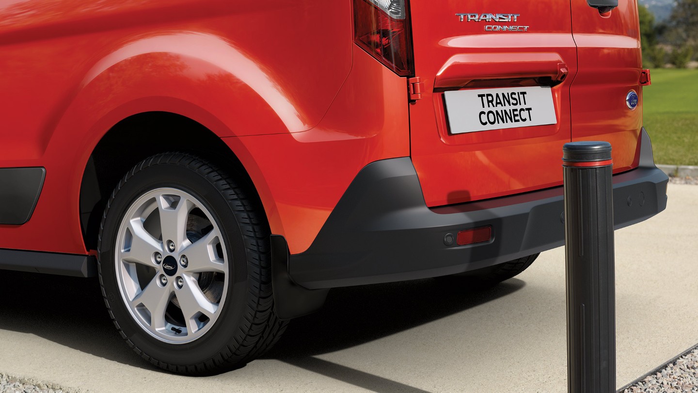 Gros plan sur le levier de vitesse à transmission manuelle du Ford Transit Connect.  