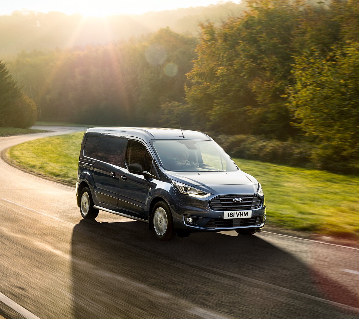 Ford Transit Connect sur la route