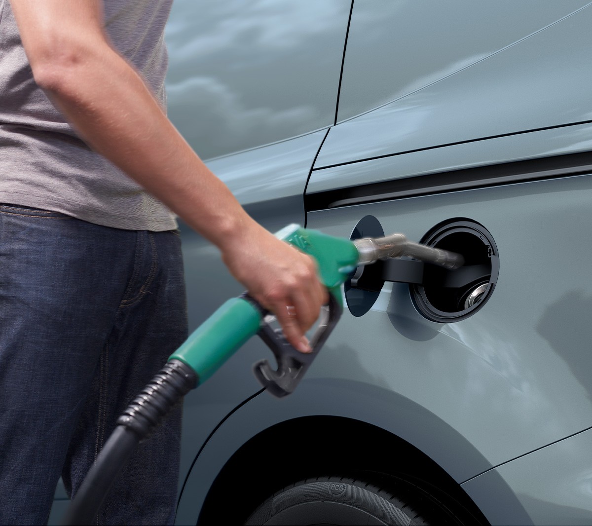 Vue détaillée de la trappe à carburant 