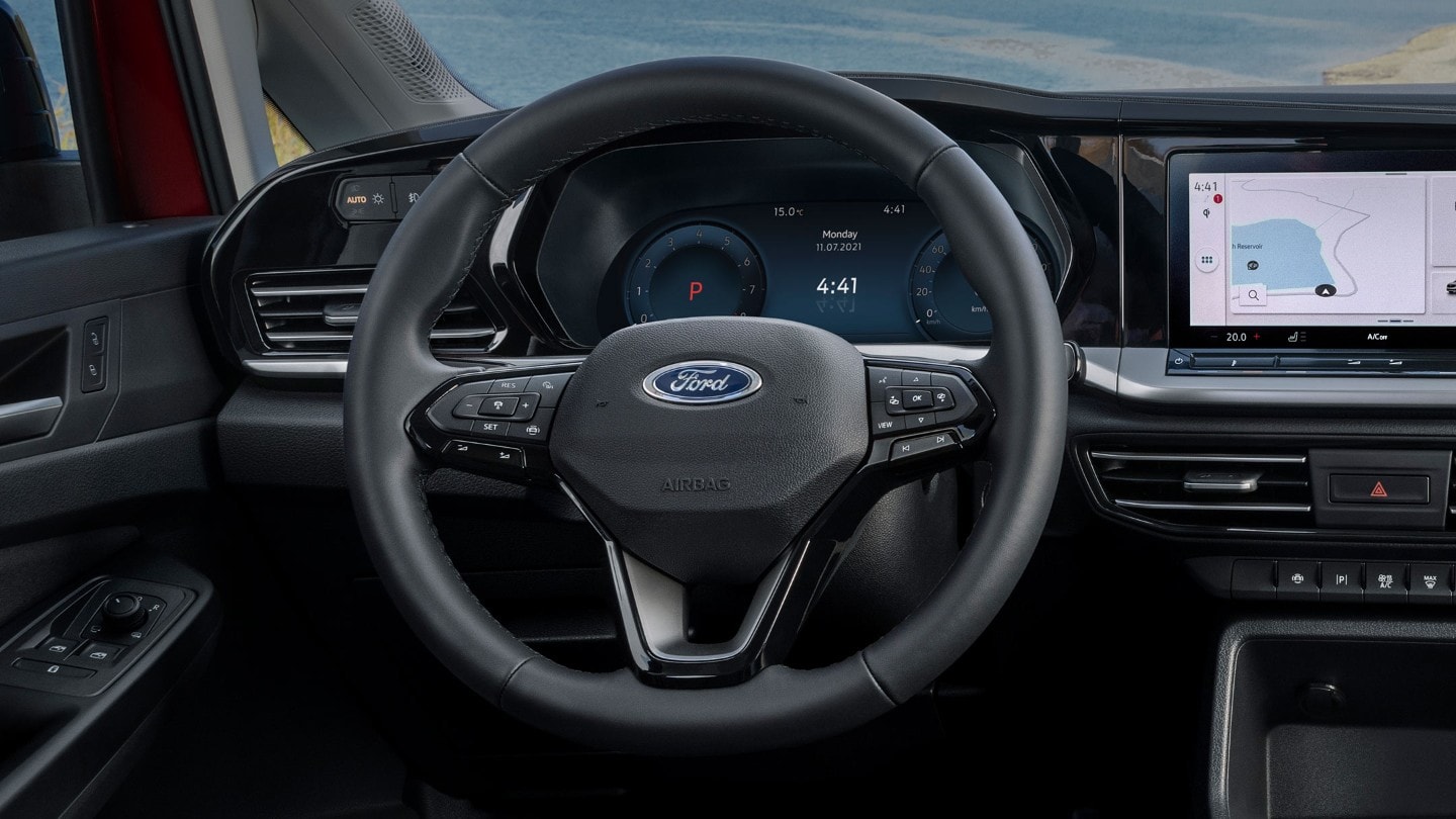 Le tableau de bord à l’intérieur du Ford Tourneo Connect.