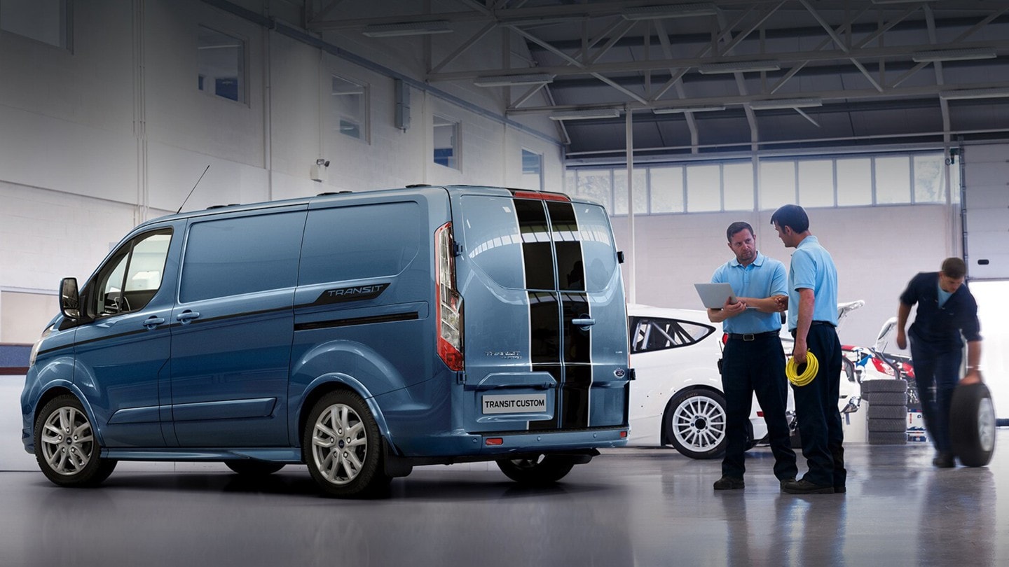 Révision du Ford Transit Custom par l’équipe Ford Service.