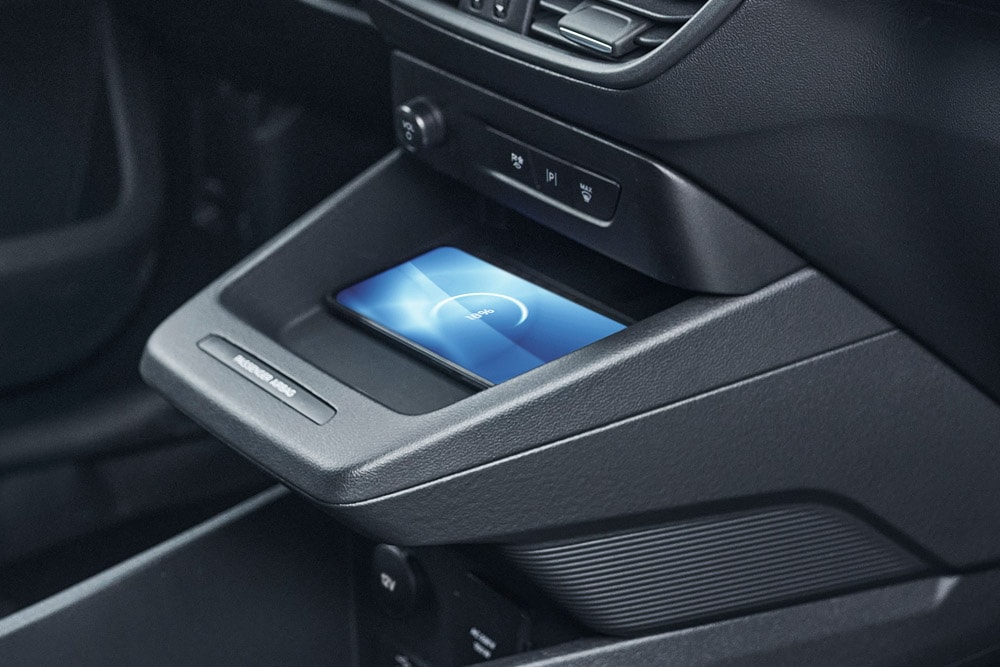Ford E-Transit Courier centre de chargement