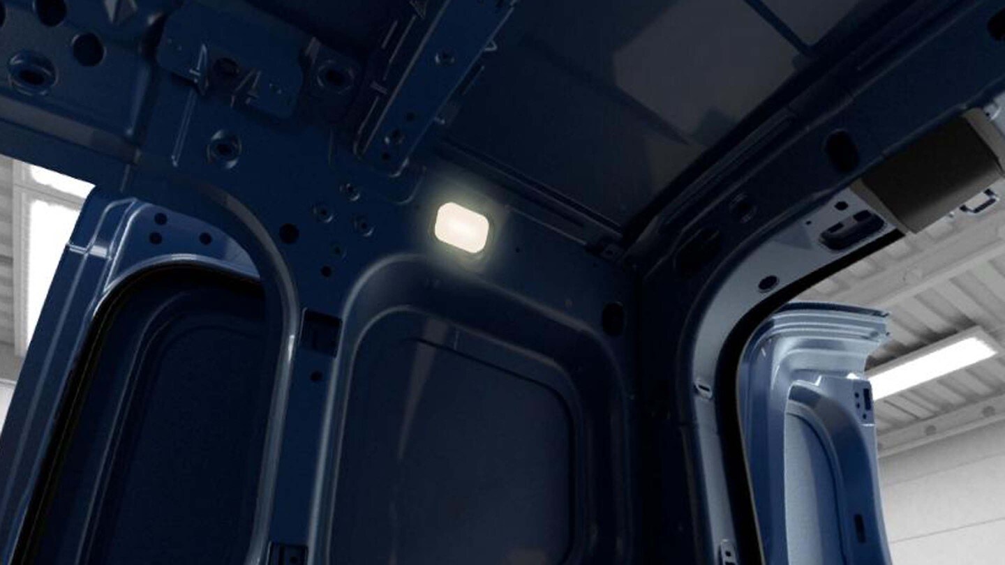 Vue sur l’éclairage LED du Transit Courier.