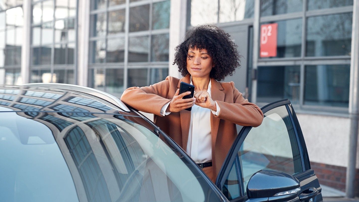 Women checking ford insure