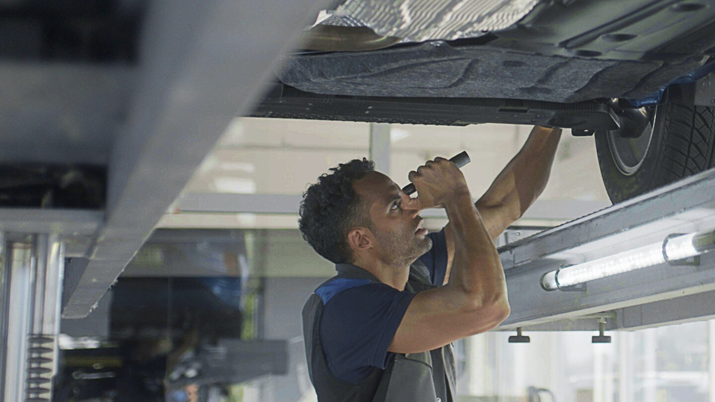 Ford Service Engineer making replacement shock absorbers